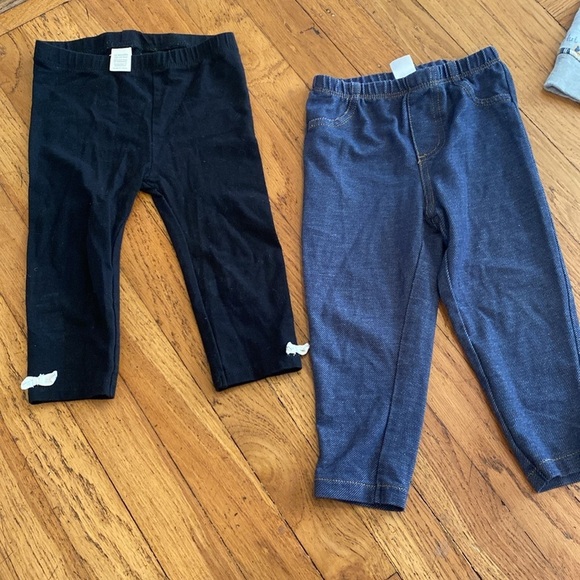 Toddler Girl Bundle Of Clothes and Sweaters - Picture 4 of 16